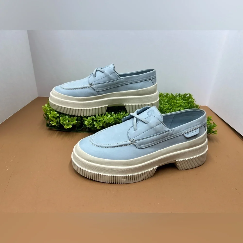 New Sperry, platform woman’s, Highland boat shoe baby blue